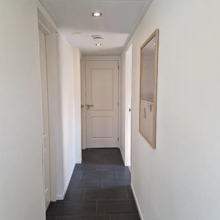 Prima - Gemuetliches Fuer 8 Personen * Sint Maartensvlotbrug